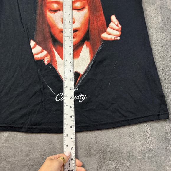 Jennie Ruby Shirt Mens Medium Curiosity Ceremony of Roses K-Pop Graphic Tee - Picture 5 of 7